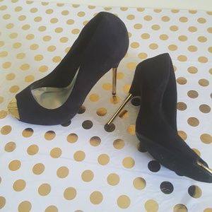 Beautiful black velvet heels